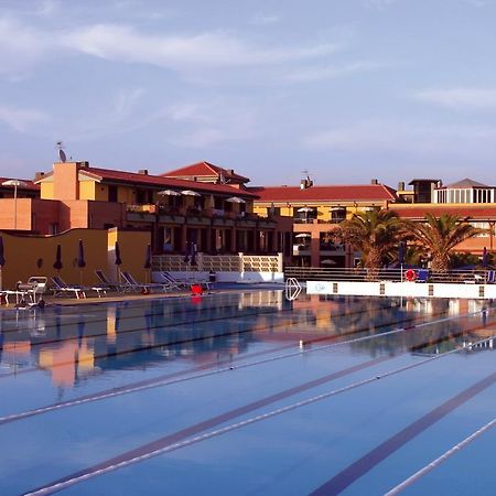 טירניה Continental Resort מראה חיצוני תמונה