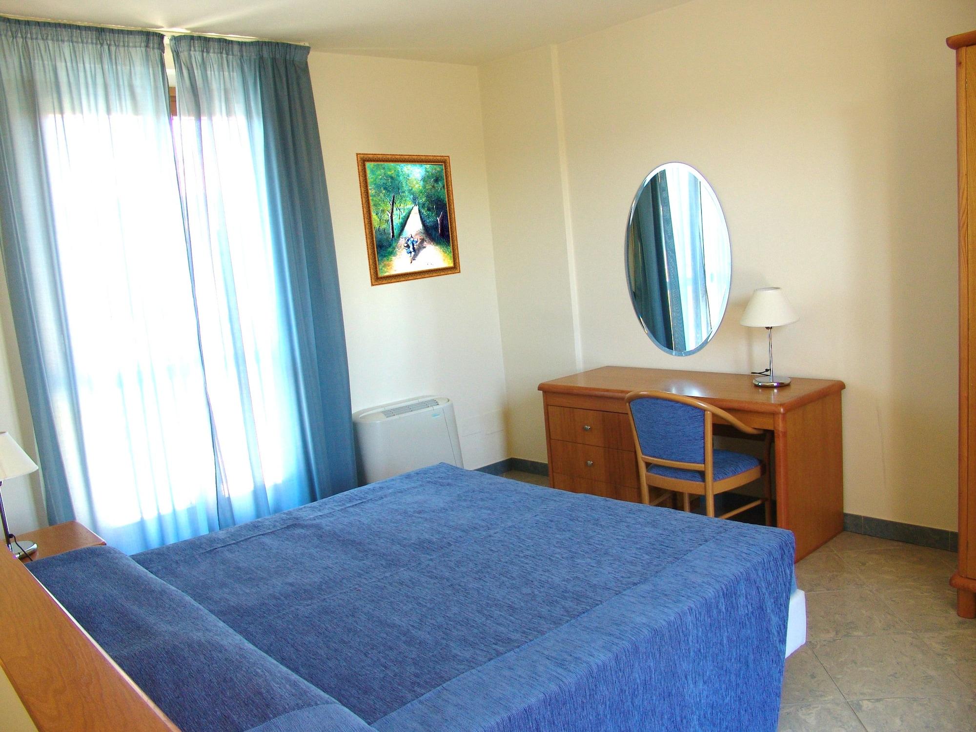 טירניה Continental Resort מראה חיצוני תמונה
